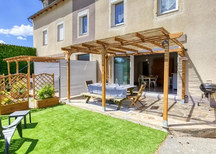 Vakantiehuis 3 Bedroom Stunning In Baraqueville